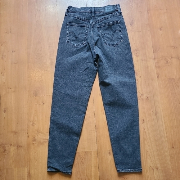 Levi's High Waisted Taper Jeans - Picture 2 of 13